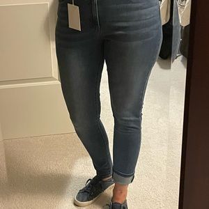 Kancan medium wash skinny jean, size 30